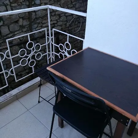 Homestay Stone Build