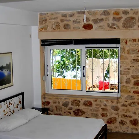 Homestay Stone Build