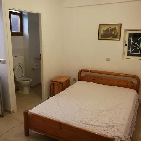 Homestay Stone Build Qeparo